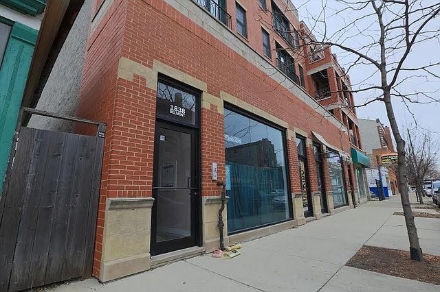 1st image of 1838 W Belmont Ave APT 4