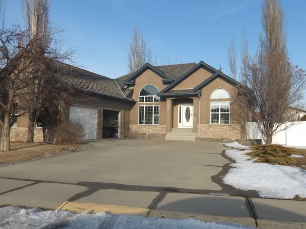 39 W Ashley Close, Red Deer, AB T4R 2X3