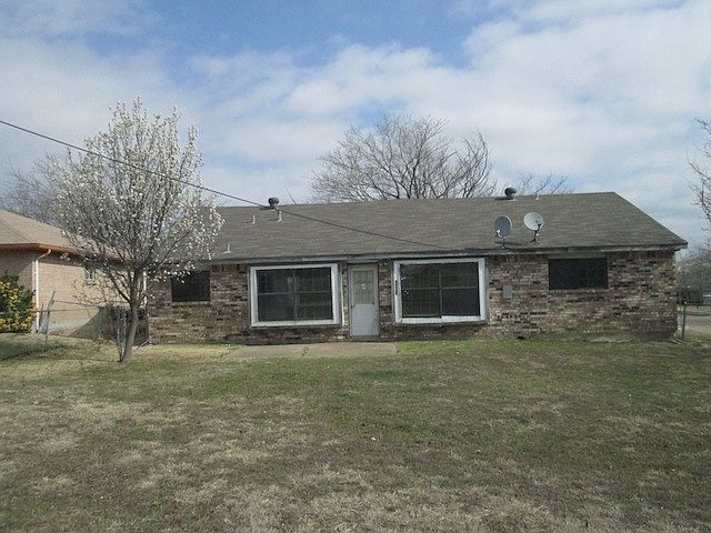 2nd image of 2500 Cardinal Ct