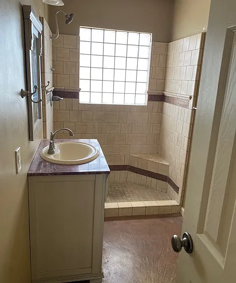 1405 E Lester St — Photo 13