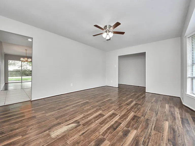 5602 Dryad Dr — Photo 6