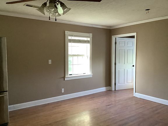 2nd image of 3369 Sims Rd
