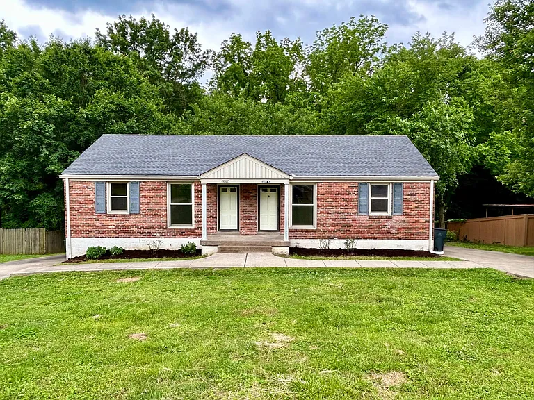 3357 Mimosa Dr #SIDE A — Photo 1