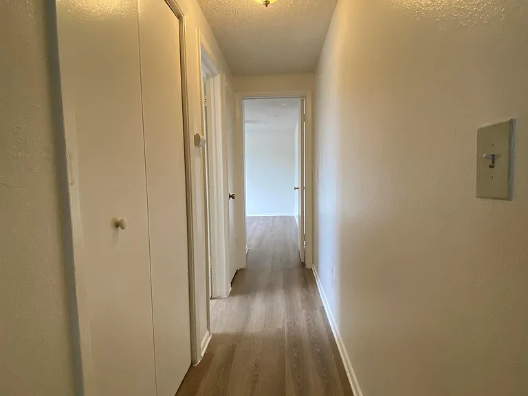 Garden Center Apt. 66 — Photo 16