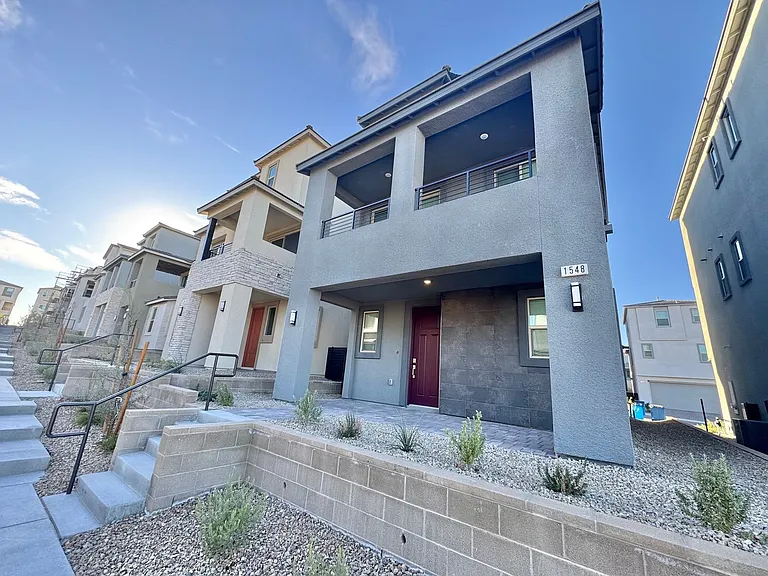 1548 Little Penguin St — Photo 1