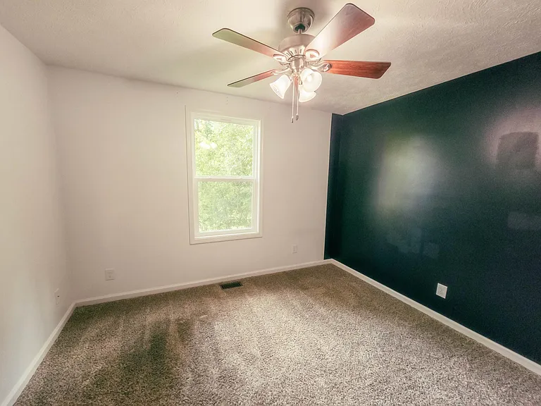200 Rowland Cir — Photo 12