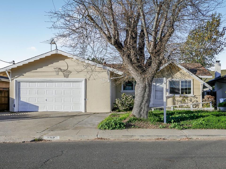 1st image of 220 Teddy Dr