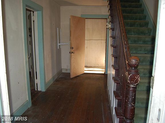 5th image of 16361 Milford St