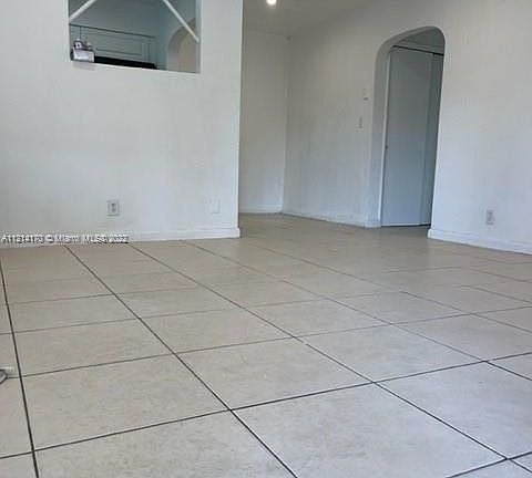 4th image of 1204 NE 5th Ave APT 4