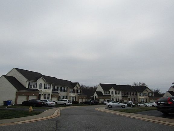4th image of 4909 Villapoint Dr