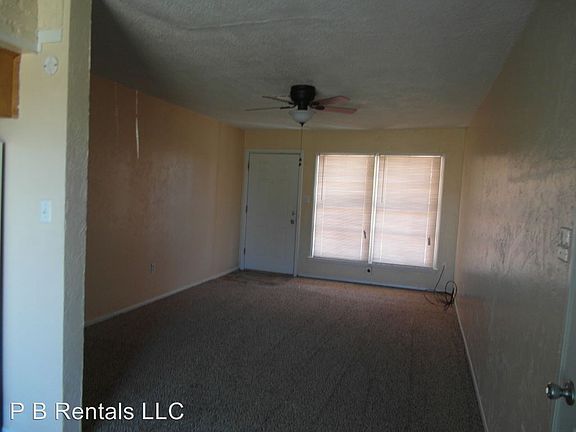3rd image of 2423 NW 35th St
