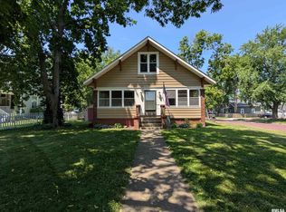 1101 S 4th St, Pekin, IL