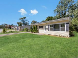 805 Bayview Ave, Amityville, NY 11701