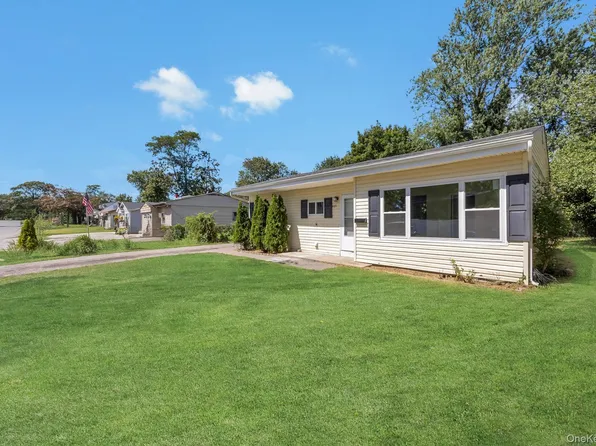 805 Bayview Avenue, Amityville, NY 11701