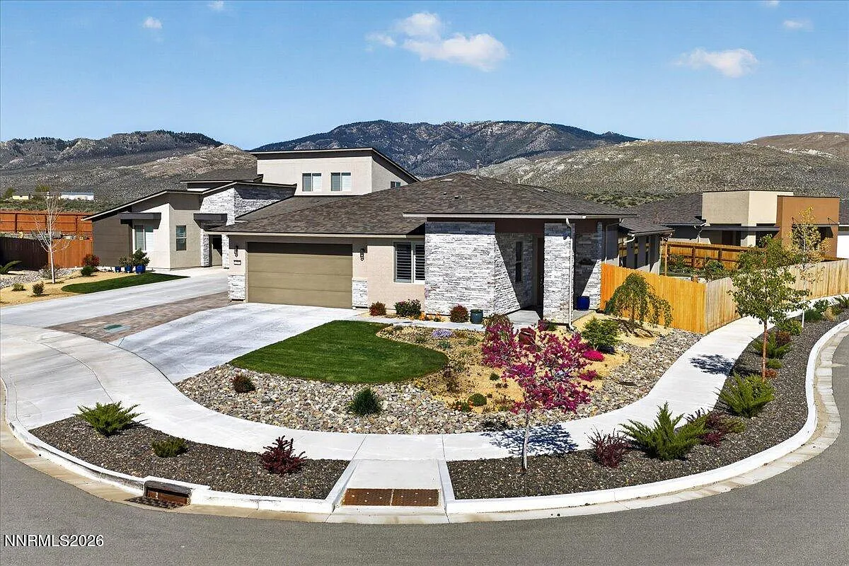10 Zenith Ct photo 1