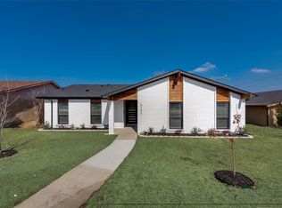 5280 Reed Dr, The Colony, TX 75056