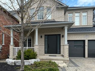 2429 Whitehorn Dr, Burlington, ON L7L 7N3