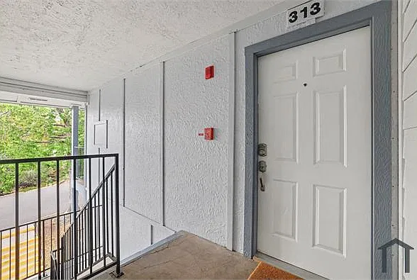 2 bed, 1200 sqft, $1,800 — Photo 4