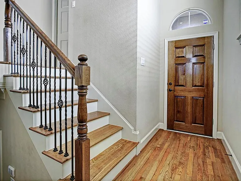 322 Cage St — Photo 4