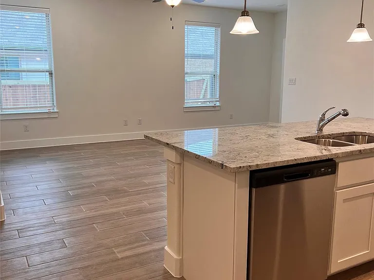 444 Parkline Dr #31A — Photo 10