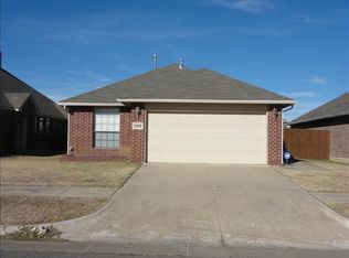 1205 SW 25th St, Moore, OK 73170
