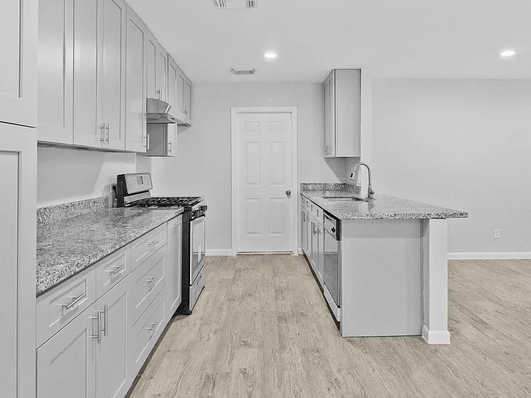 12002 Leitrim Way — Photo 6