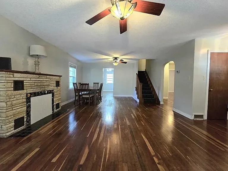 410 Walnut St — Photo 6