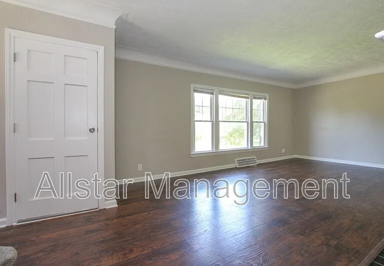 3690 Washington Blvd — Photo 4