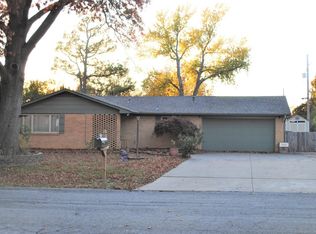1801 Crescent Dr, Bartlesville, OK 74006