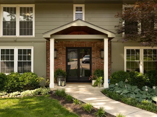 5007 NW Coves Dr, Kansas City, MO 64151