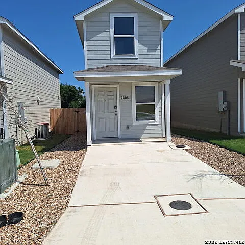 2 bed, 2.0 bath, 664 sqft, $1,195 — Photo 1