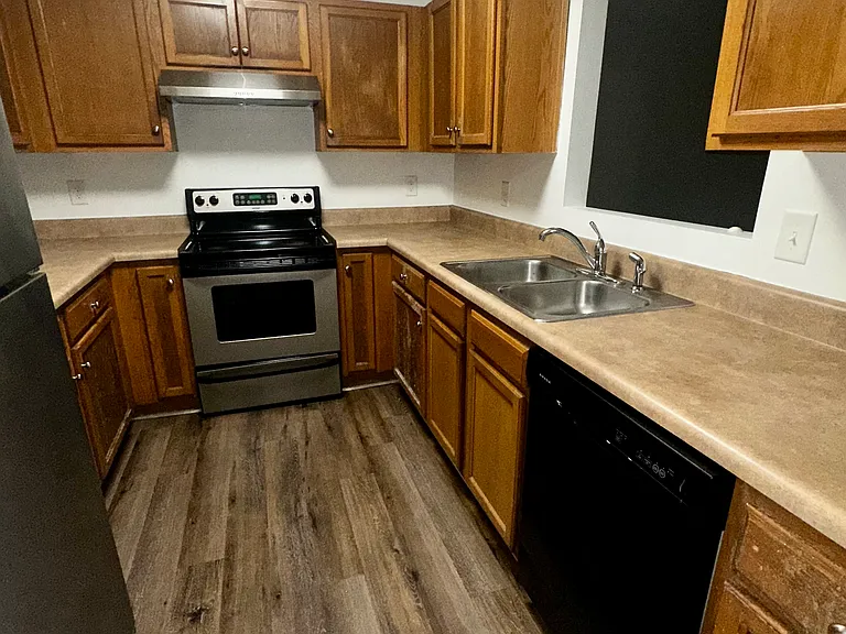 185 Allen Dr #202 — Photo 4