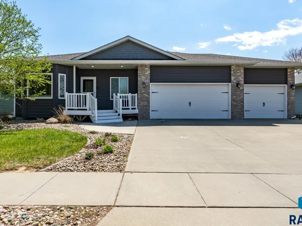 117 E Switch Grass Trl, Brandon, SD 57005