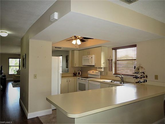 3rd image of 123 SW 47th Ter APT 203B