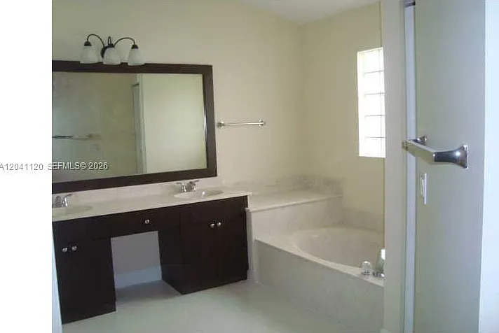 286 Bridgeton Way — Photo 12