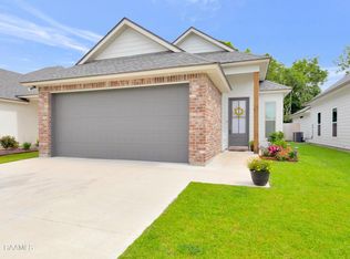 126 Twin Meadow Ln, Lafayette, LA 70508