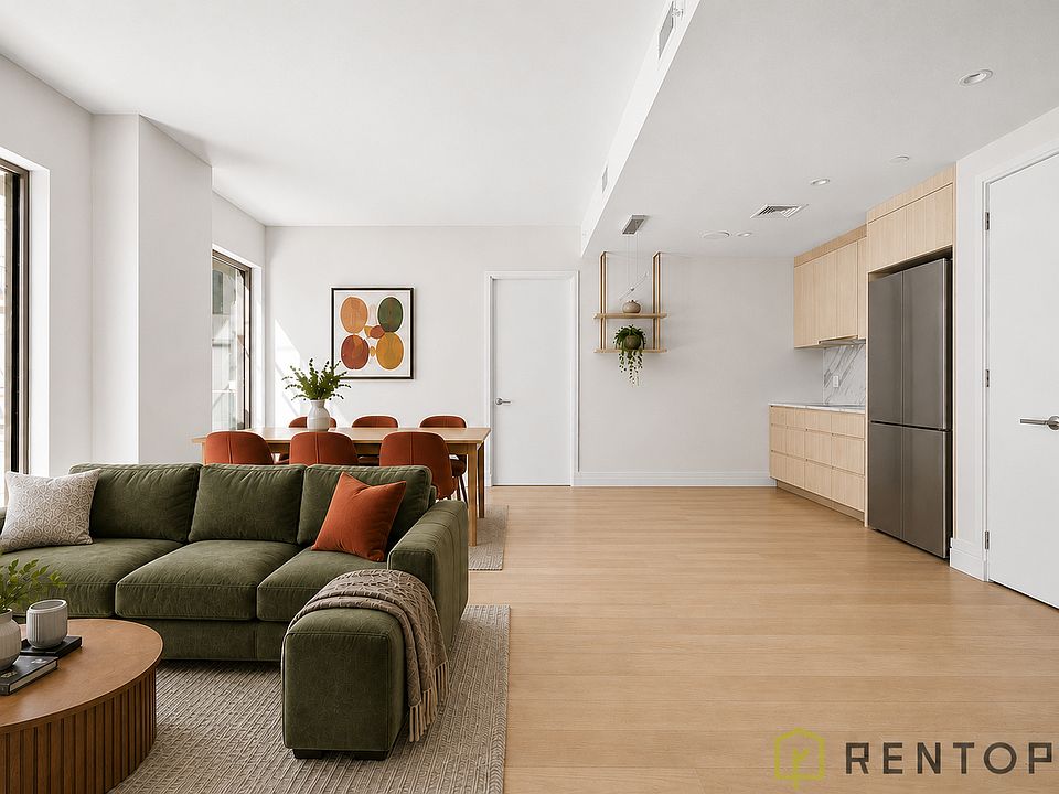1st image of 960 Franklin Ave #355