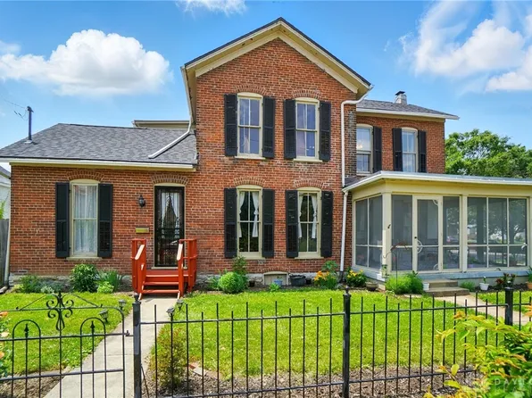 40 E Main St, West Carrollton, OH 45449