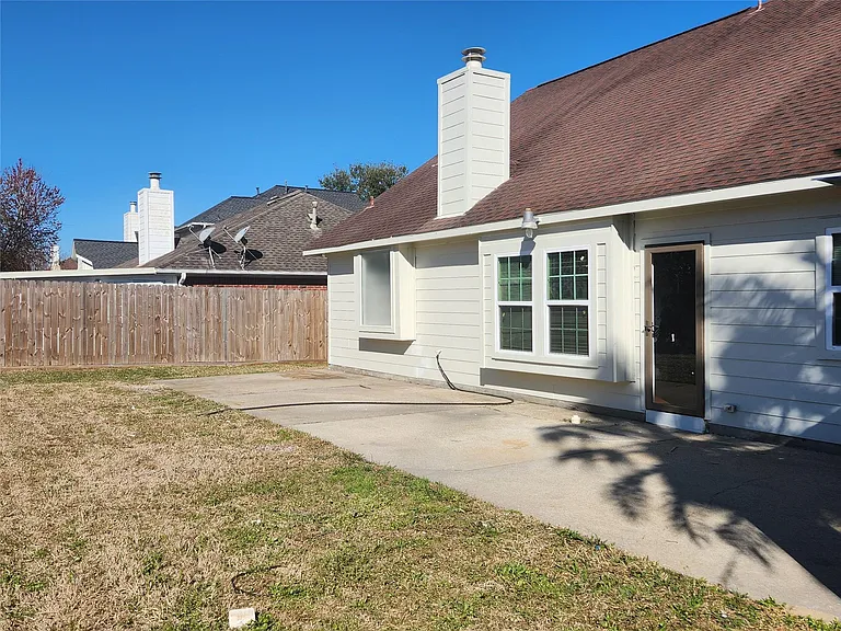 3131 Signal Hill Dr — Photo 9