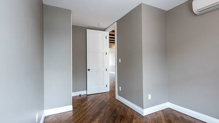 Rented by Nooklyn NYC LLC | media 31