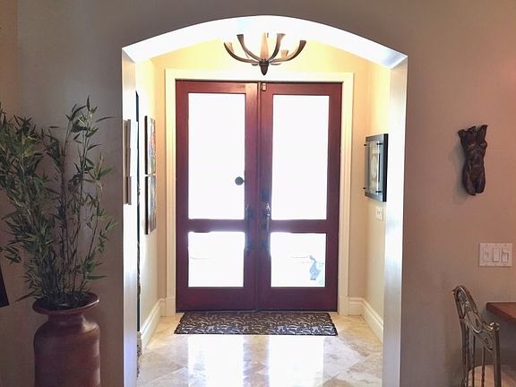 5th image of 800 NE 20th Dr