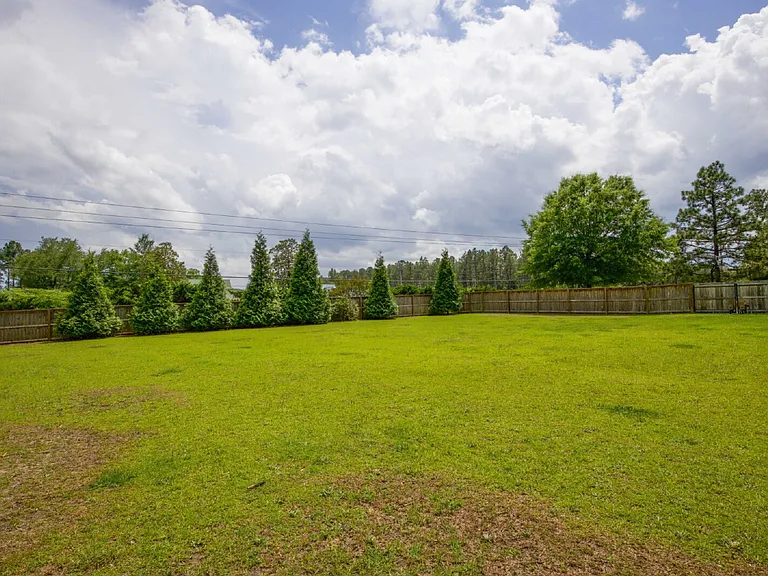 102 Willow Creek Ln — Photo 48