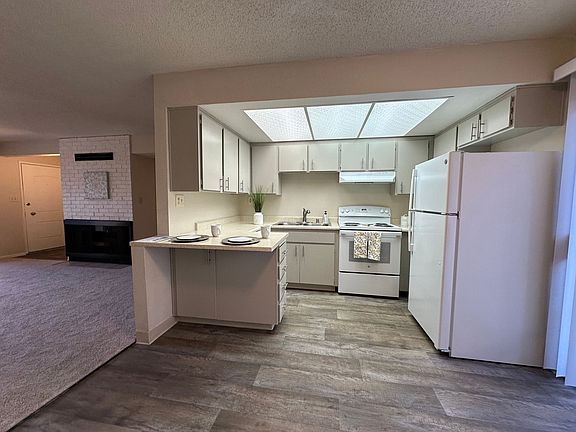 2nd image of 2490-2498 Northrop Ave #2494-B