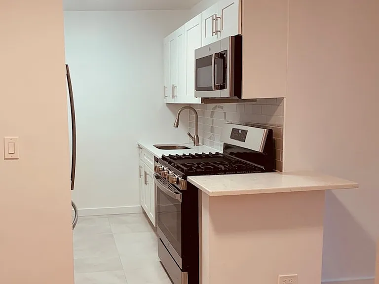 392 Central Park W #14G — Photo 1