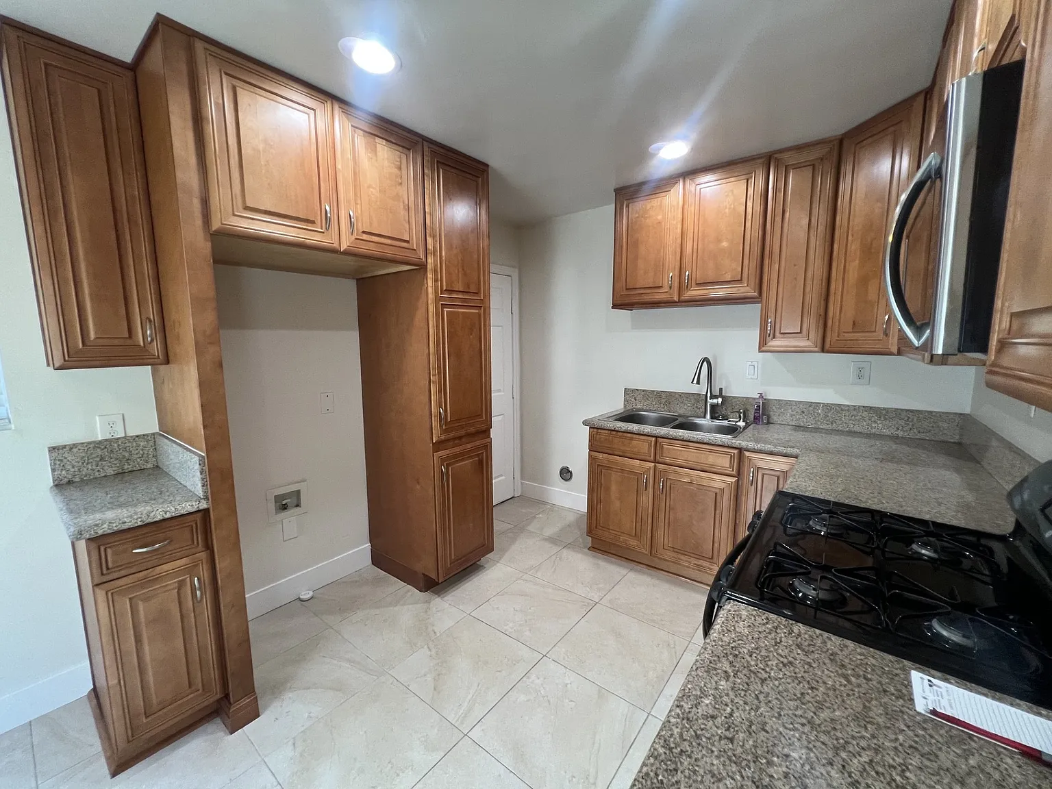 2 bed, $2,500 — Photo 3