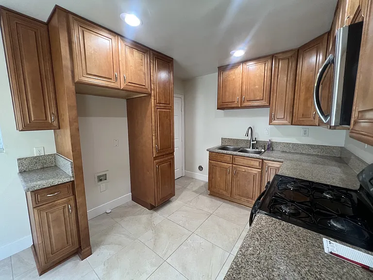 8225 Adams St — Photo 3