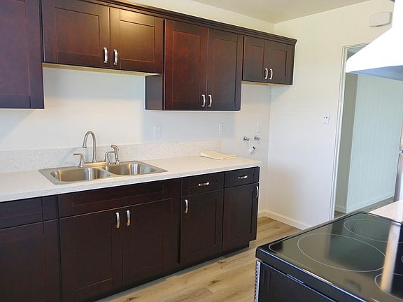 Kitchen (laundry not shown)