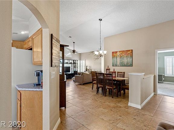 5th image of 3209 Sabrina Ct