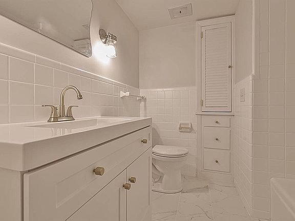5th image of 6135 Crittenden Dr