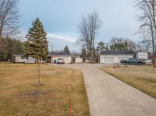 1880 N Huron Rd, Pinconning, MI 48650